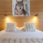Cozy Sleeps 4 Mountain View 300m Lift Apartment Chamonix